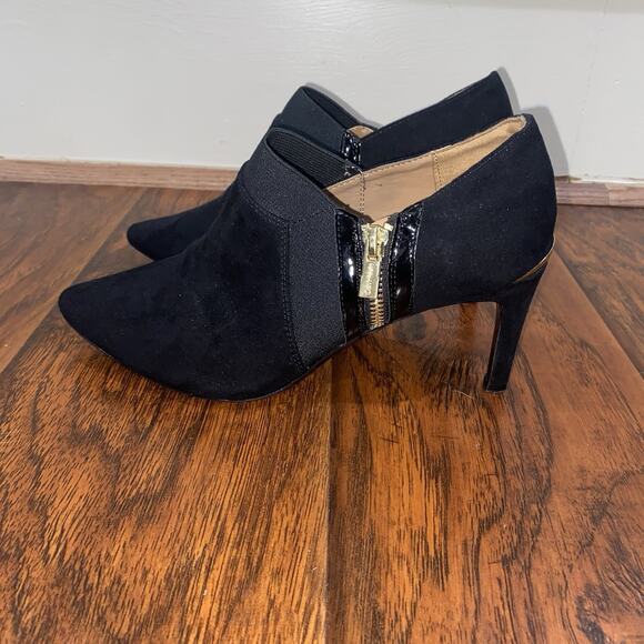 CALVIN KLEIN Black Suede Booties Sz 6.5 Gold Side Zip Stiletto Heel Chic Sexy - Picture 1 of 7